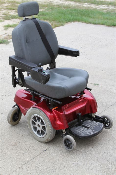 Used electric wheelchairs for free - Missouri. Accessibility Medical Equipment offers low-cost used medical equipment, including CPAPs and hospital beds. As their tagline states, they are changing the price of medical equipment. Paraquad provides used medical equipment at a low cost. Many of their items are just $15 to $20.
